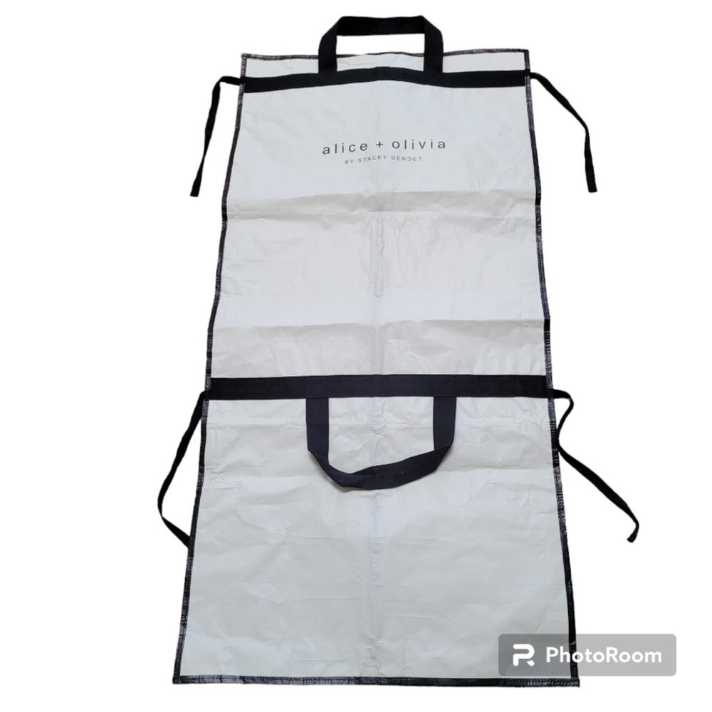 Alice + Olivia Garment Bag Stacey Bendet  46 x 23 in  Black White